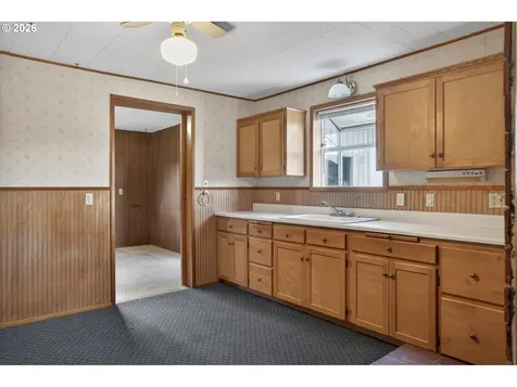 807 Cedar Street Yoncalla OR 97499