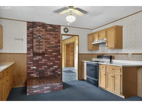 807 Cedar Street Yoncalla OR 97499
