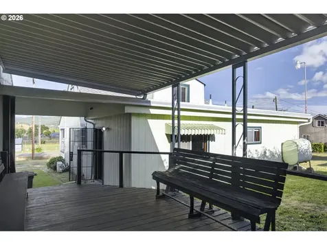 807 Cedar Street Yoncalla OR 97499