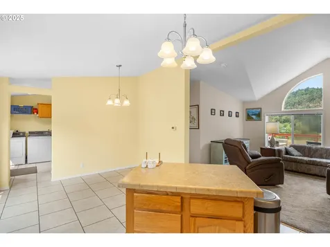 150 Riverwood Lane Oakland OR 97462