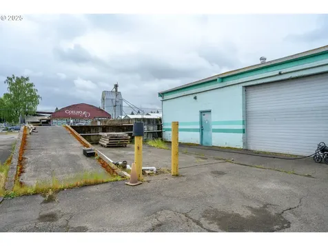 111 Fourth Street Amity OR 97101