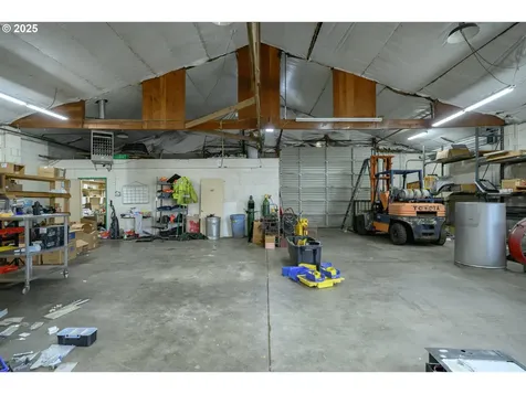 111 Fourth Street Amity OR 97101