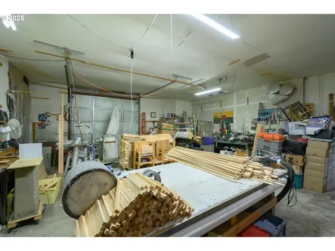 111 Fourth Street Amity OR 97101