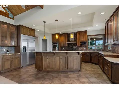 18885 NE Buena Vista Drive Dundee OR 97115