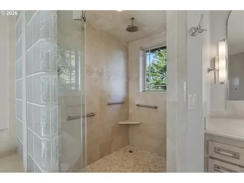 18885 NE Buena Vista Drive Dundee OR 97115
