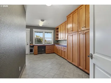 18885 NE Buena Vista Drive Dundee OR 97115