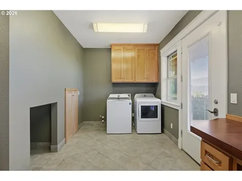 18885 NE Buena Vista Drive Dundee OR 97115