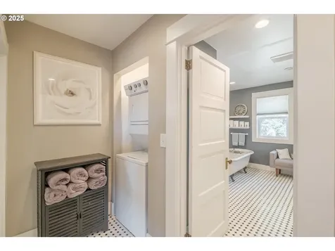 13060 SW Elk Rock Road Lake Oswego OR 97034