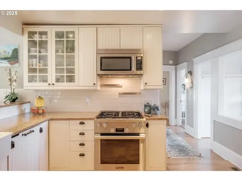 13060 SW Elk Rock Road Lake Oswego OR 97034