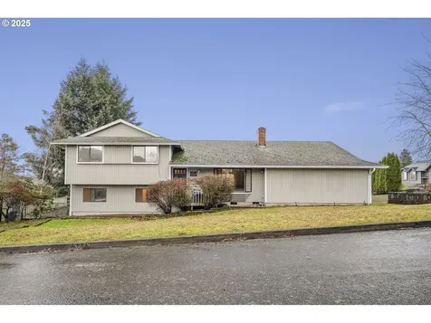 4324 SE Anderegg Drive Portland OR 97236