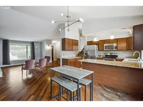 4324 SE Anderegg Drive Portland OR 97236