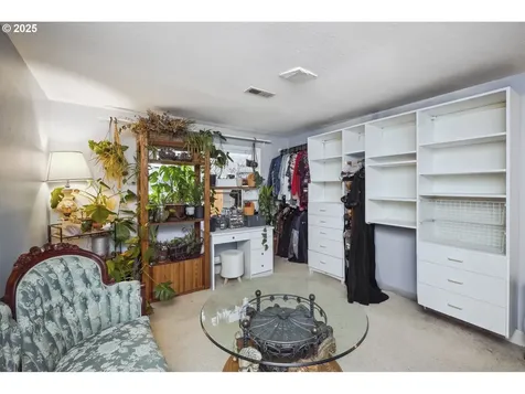 4324 SE Anderegg Drive Portland OR 97236