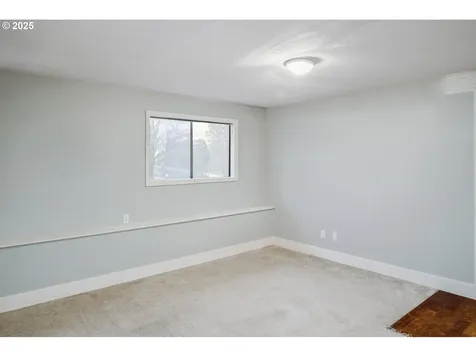 4324 SE Anderegg Drive Portland OR 97236
