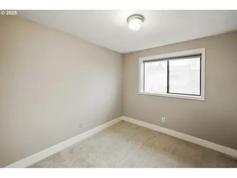 4324 SE Anderegg Drive Portland OR 97236