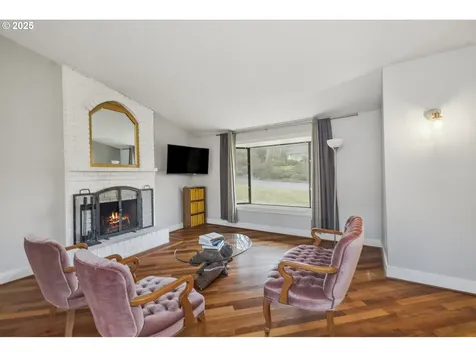4324 SE Anderegg Drive Portland OR 97236