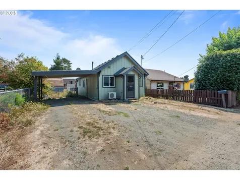 1236 N Baxter Street Coquille OR 97423