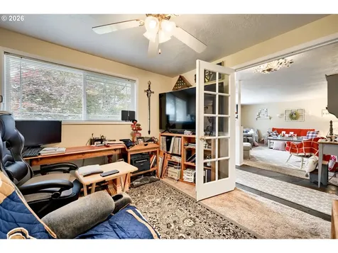 2565 Dover Drive Eugene OR 97404