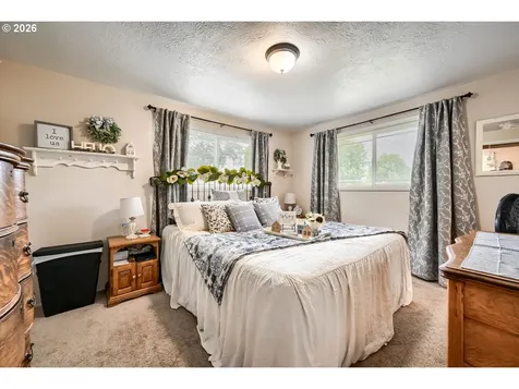 2565 Dover Drive Eugene OR 97404