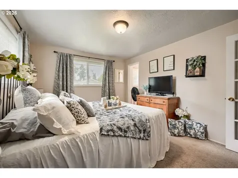 2565 Dover Drive Eugene OR 97404
