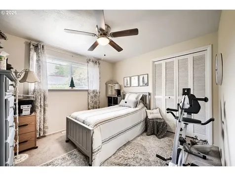 2565 Dover Drive Eugene OR 97404