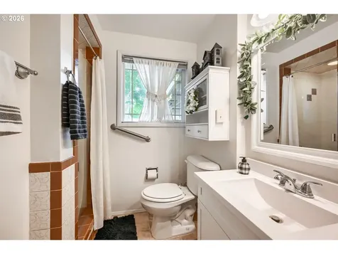 2565 Dover Drive Eugene OR 97404