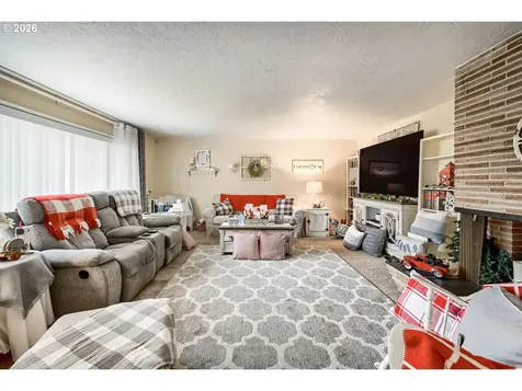 2565 Dover Drive Eugene OR 97404