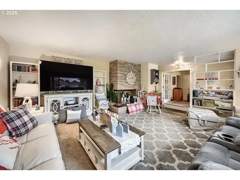 2565 Dover Drive Eugene OR 97404