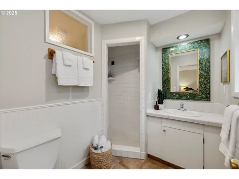 7318 SW Nevada Terrace Portland OR 97219