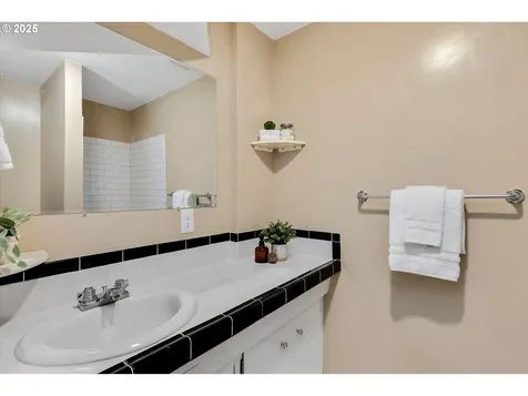 7318 SW Nevada Terrace Portland OR 97219