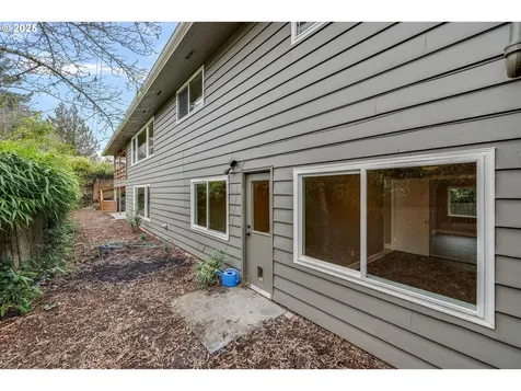 7318 SW Nevada Terrace Portland OR 97219