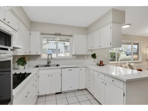 7318 SW Nevada Terrace Portland OR 97219