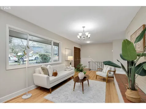 7318 SW Nevada Terrace Portland OR 97219
