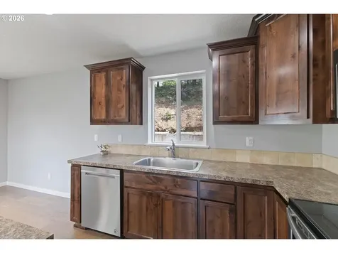 6015 NW High Heaven Road Mcminnville OR 97128