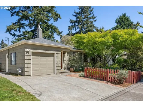 6415 NE Pacific Street Portland OR 97213