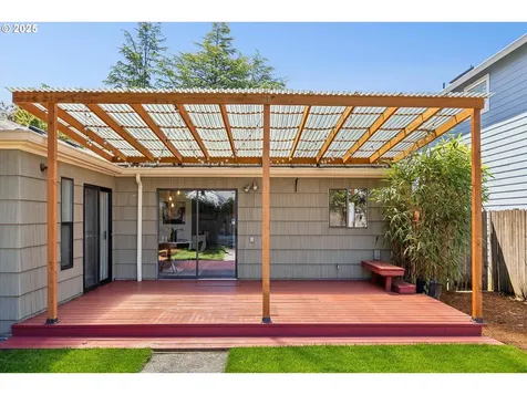 6415 NE Pacific Street Portland OR 97213