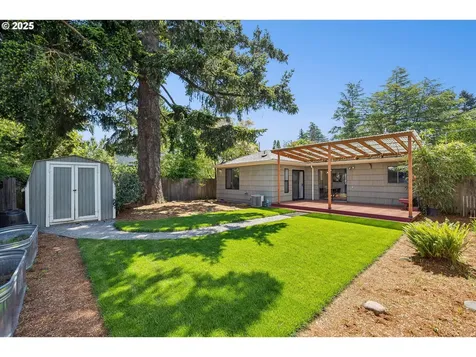 6415 NE Pacific Street Portland OR 97213