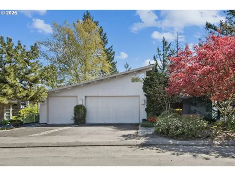21 Nansen Summit Lake Oswego OR 97035