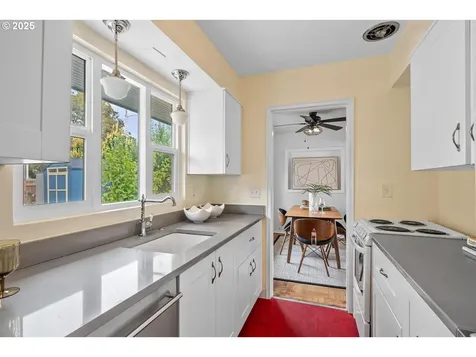 6725 N Borthwick Avenue Portland OR 97217