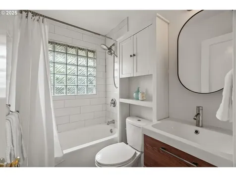 6725 N Borthwick Avenue Portland OR 97217