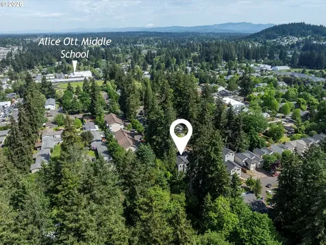12661 SE Lydia Court Portland OR 97236