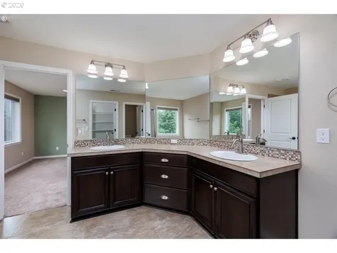 15997 NW Rossetta Street Portland OR 97229