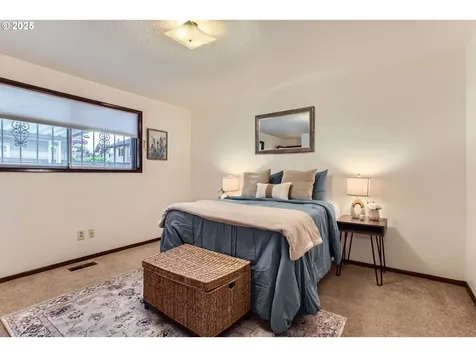 7929 SE Knight Street Portland OR 97206