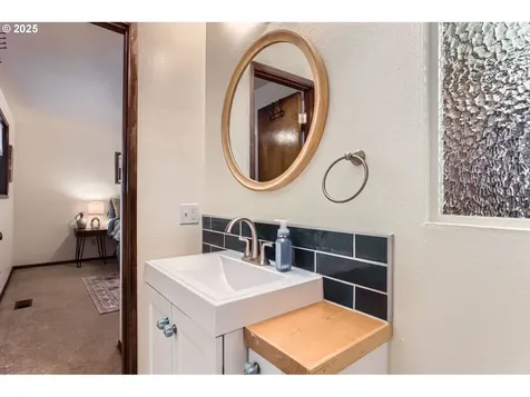 7929 SE Knight Street Portland OR 97206