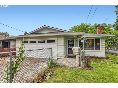 7929 SE Knight Street Portland OR 97206