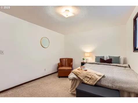 7929 SE Knight Street Portland OR 97206