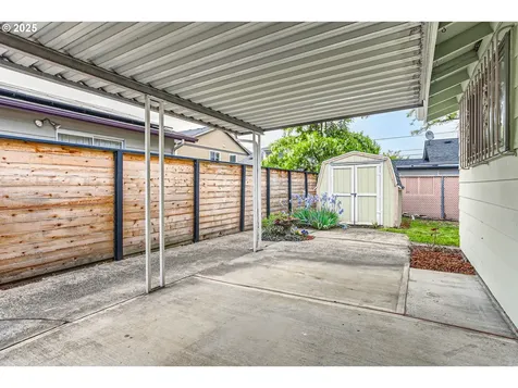7929 SE Knight Street Portland OR 97206