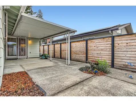 7929 SE Knight Street Portland OR 97206