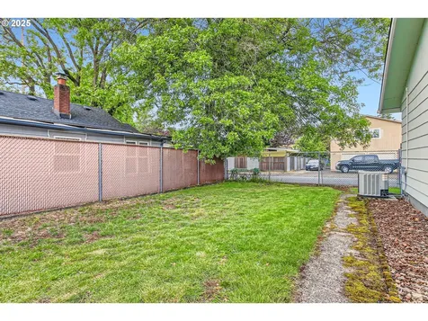 7929 SE Knight Street Portland OR 97206