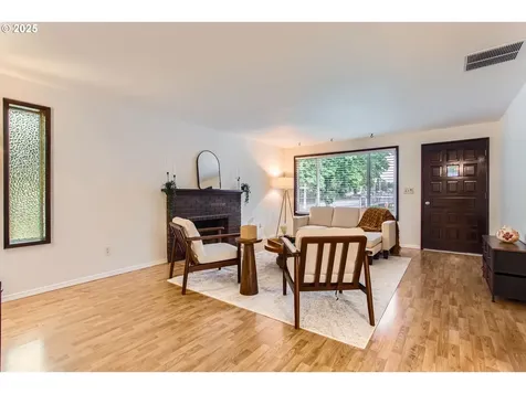 7929 SE Knight Street Portland OR 97206