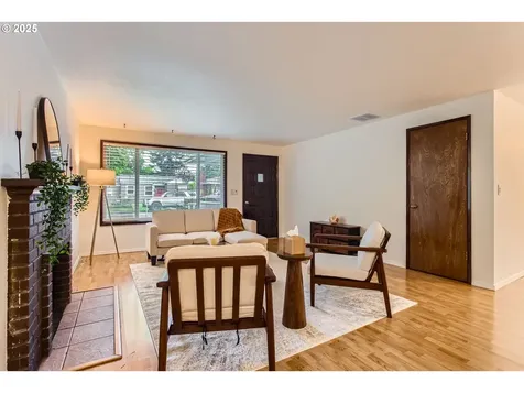 7929 SE Knight Street Portland OR 97206
